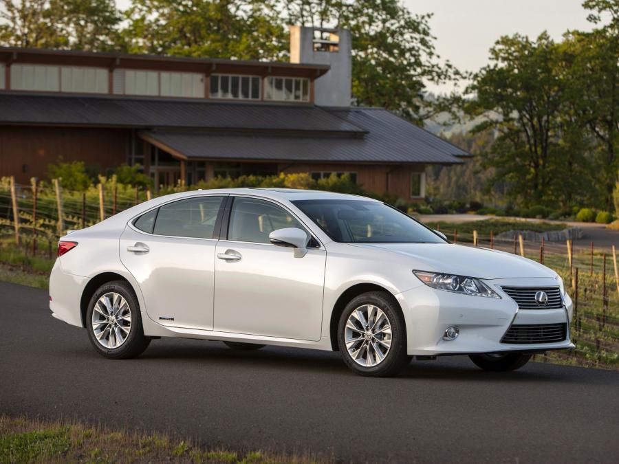  Lexus ES300h 2012 года  (фото 38 из 44)